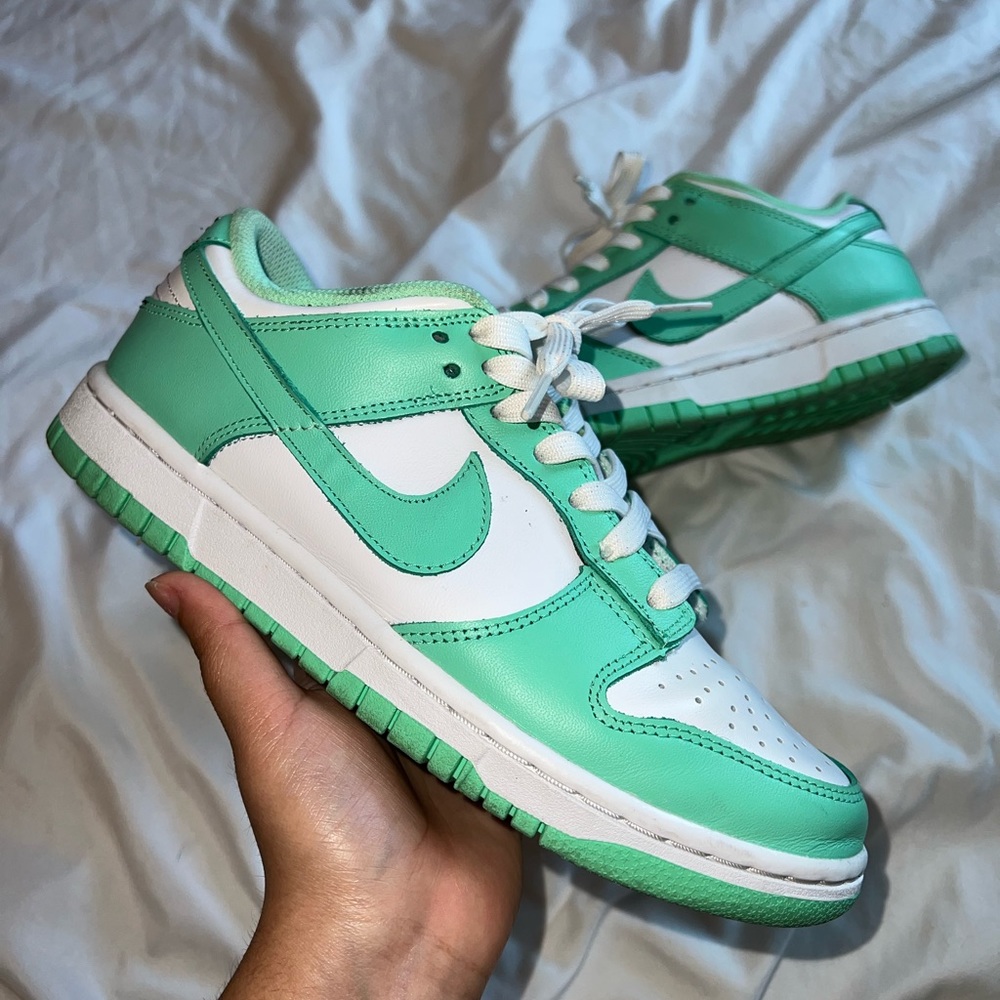 Nike dunk glow green 7 womens